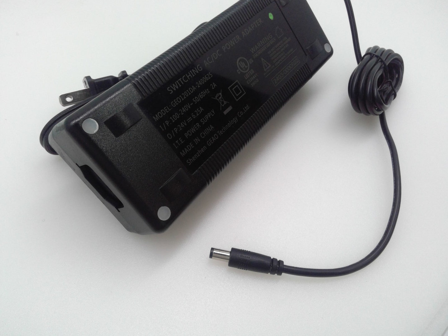 SWITCHING /GEAO Tech GEO1201DA-2400625 AC/DC Adapter Power supply 24V 6.25A