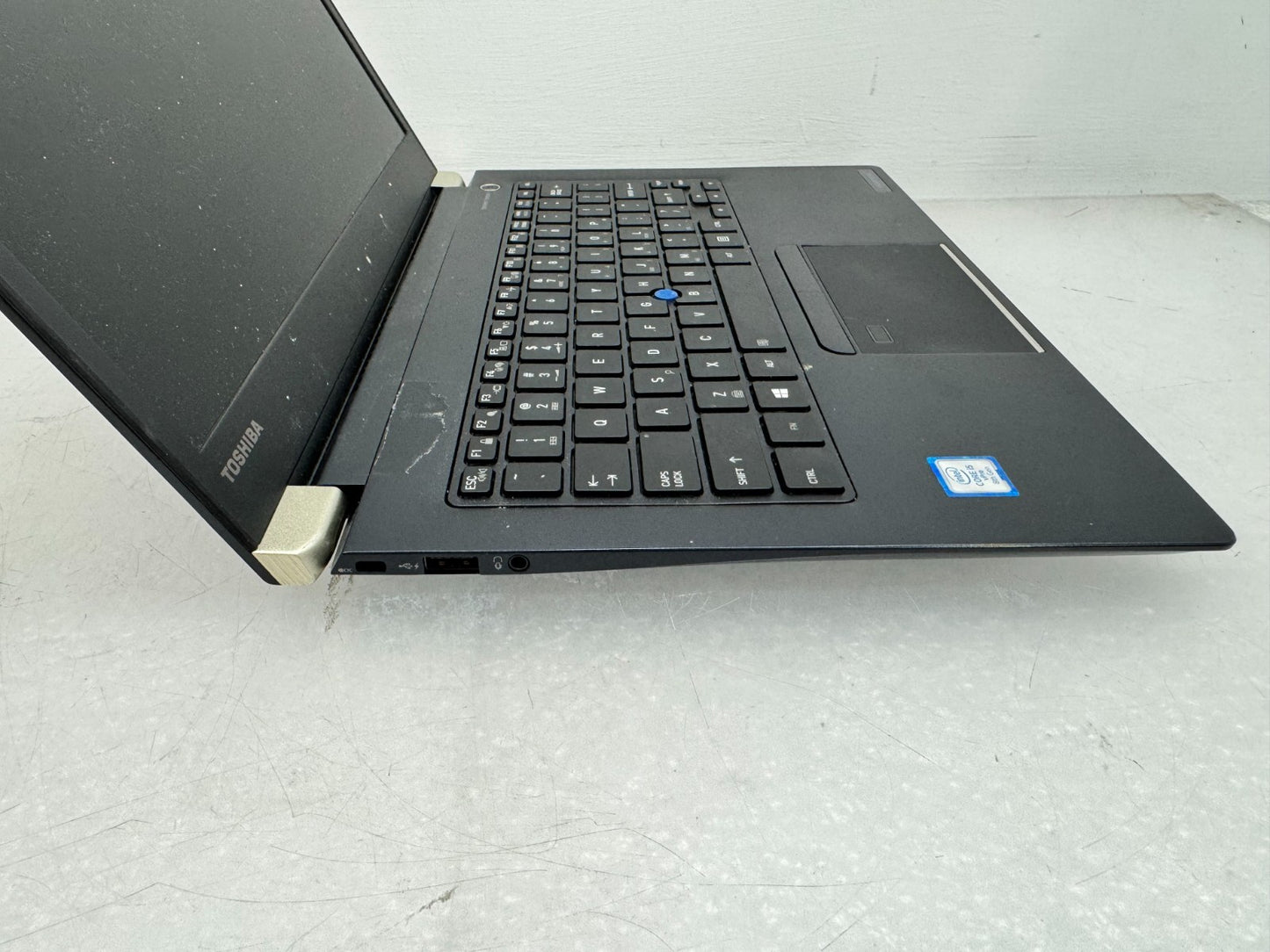 Toshiba Portege X30-E Intel i5-8350U@1.70Ghz 16GB RAM 256 SSD No Battery*Read*