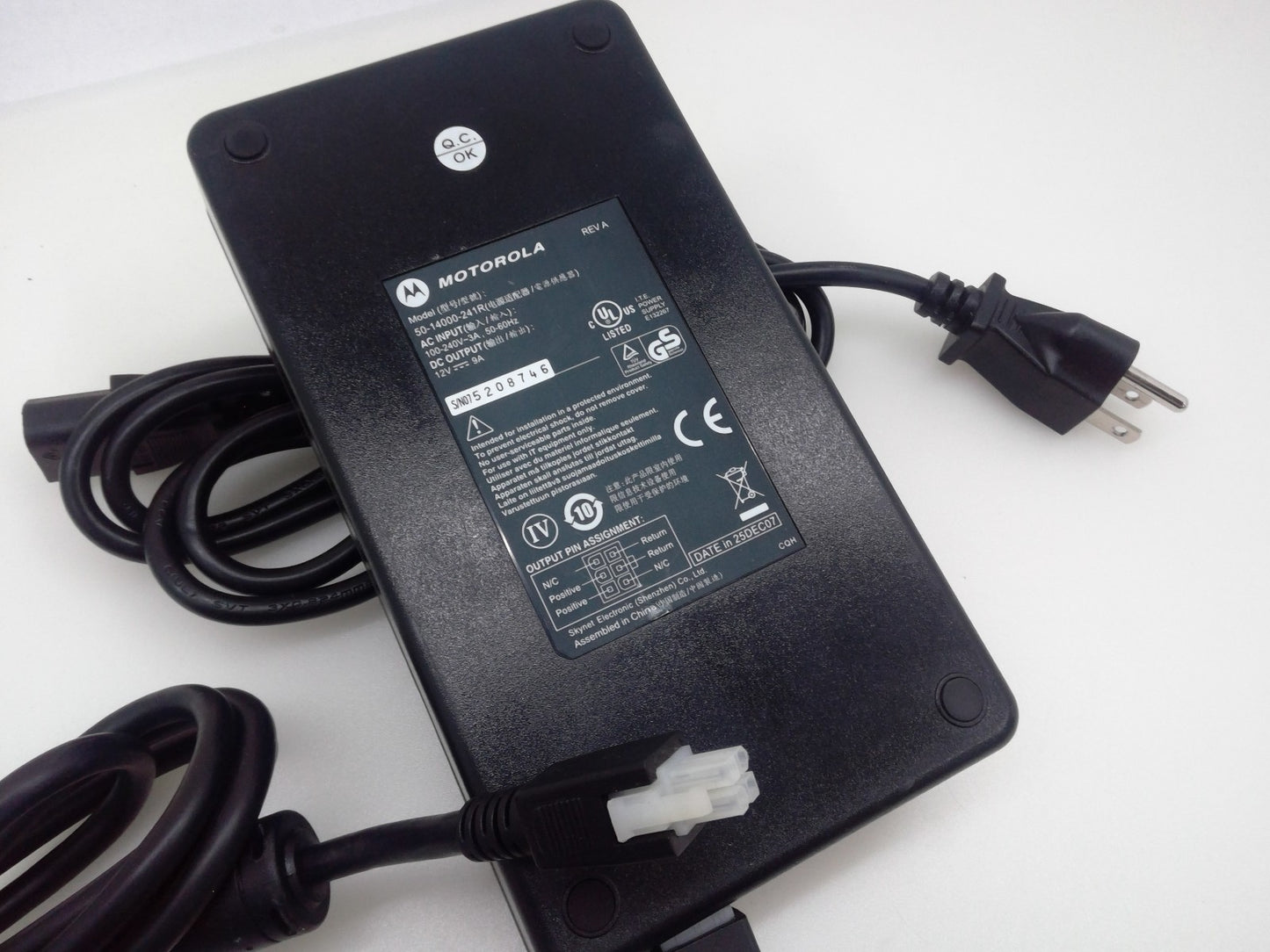 OEM Motorola 50-14000-241R 100-240V-3A 50/60Hz 12V 9A W/Cable /Cord
