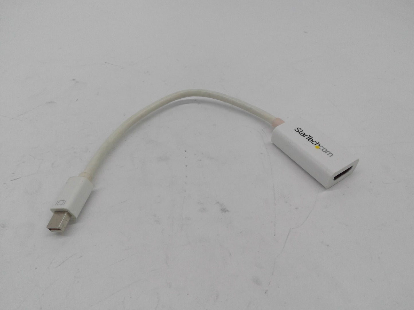 StarTech Mini DisplayPort To HDMI 4K Audio Video Converter - White MDP2HD4KSW