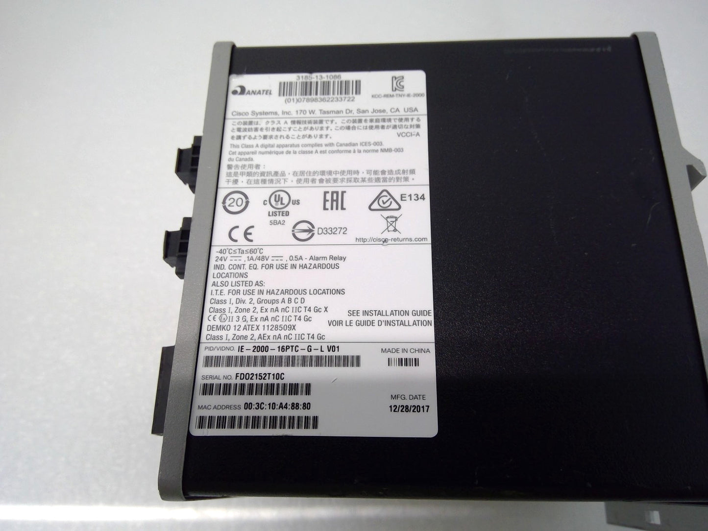 Cisco IE-2000-16PTC-G-L Industrial Ethernet Switch 16-Port PoE+ 2xGE LAN Lite