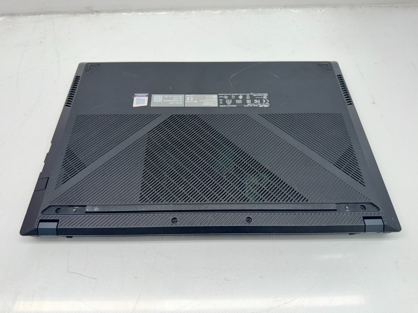 Asus Vivobook K571GT 15.6" Intel i7-9750H@2.60GHz 16GB 256GB GTX1650 *READ*