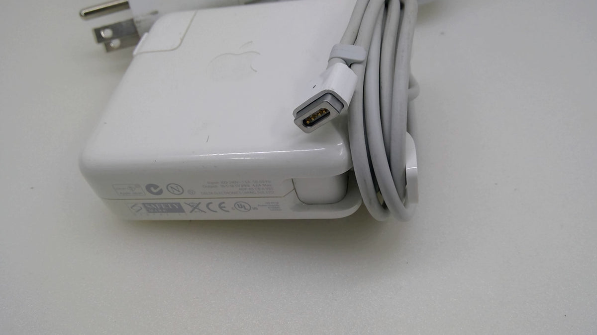 # Genuine Apple 85W MagSafe Adapter A1222 MacBook Pro Minor Hairline Crack