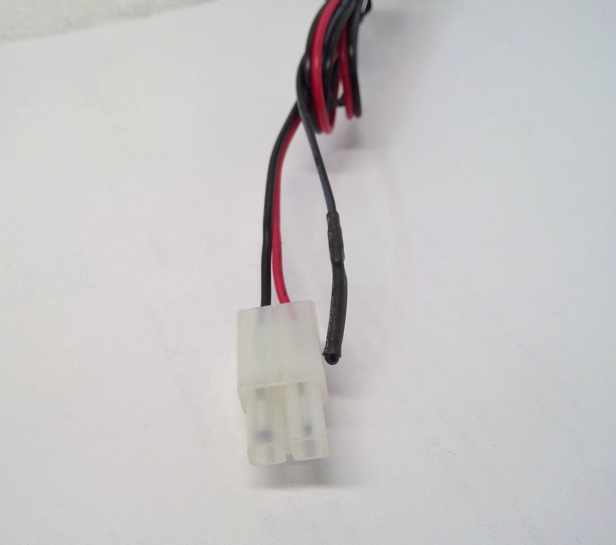 Tenergy 01005 Universal Smart Charger for NiMH/NiCd 7.2V-12V battery packs
