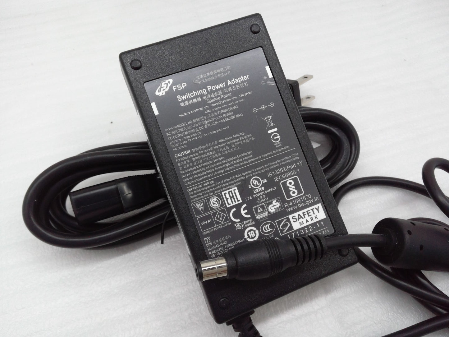 FSP FSP060-DHAN3 AC Adapter Power Supply Charger 12V 5A 6.5*3.0mm