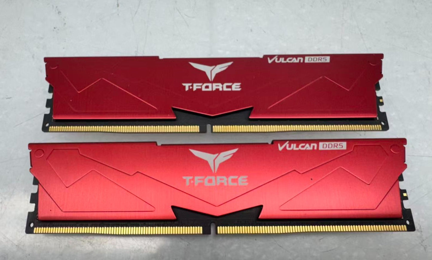 TEAMGROUP T-FORCE VULCAN 64GB(2 x 32GB) DDR5-6000 2Rx8 FLRD532G6000HC38ABK