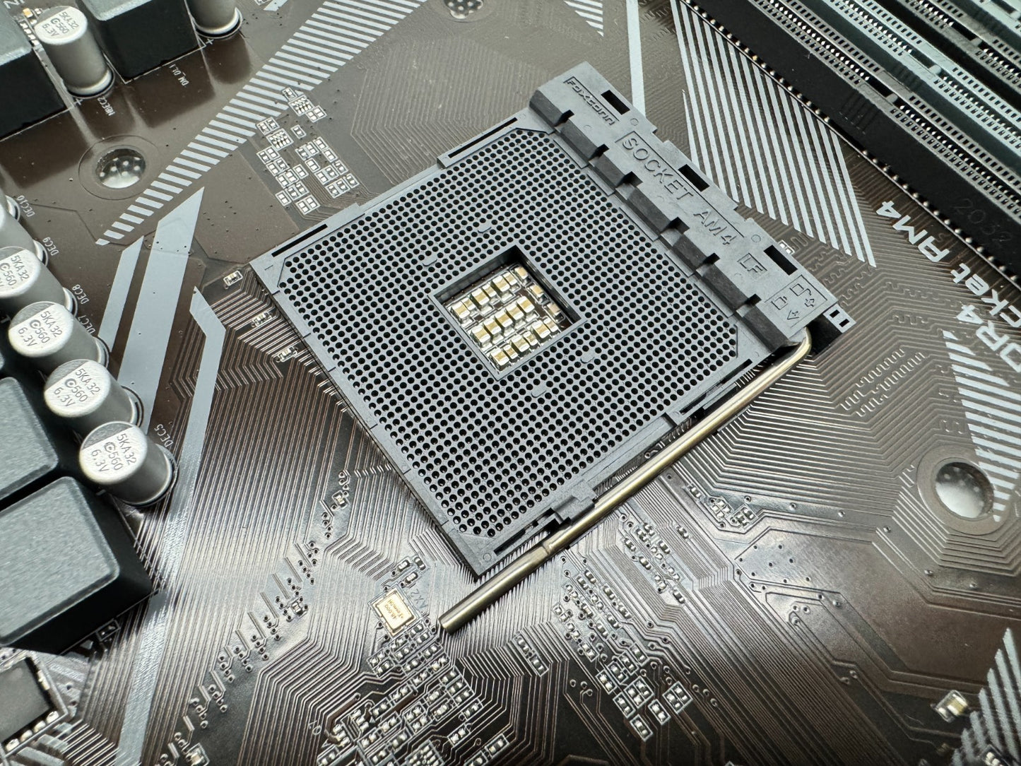 GIGABYTE A520M DS3H AC AMD AM4 Motherboard mATX