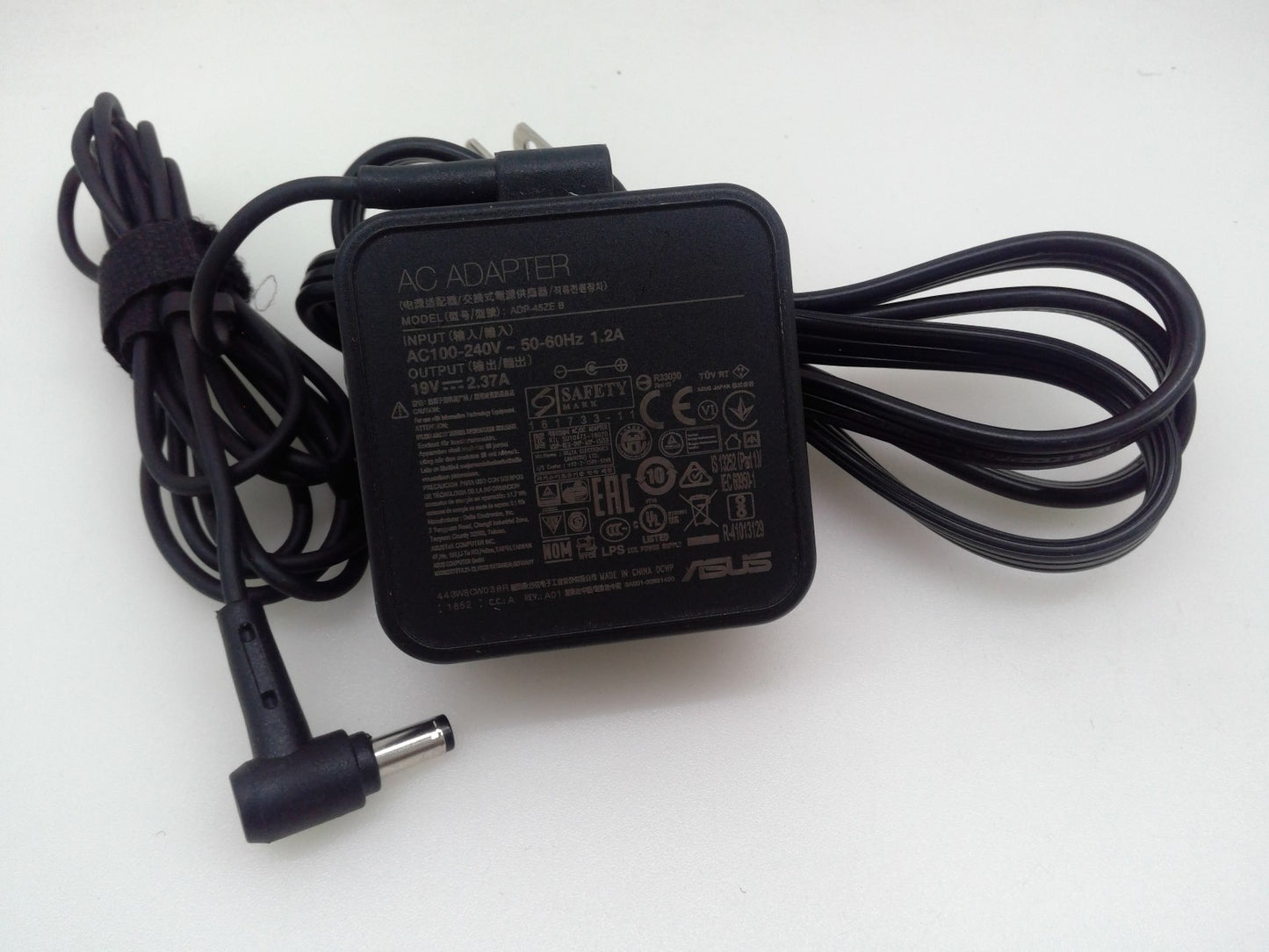 Original ASUS ADP-45ZE B 19V 2.37A 45W AC Adapter W/ Power cord