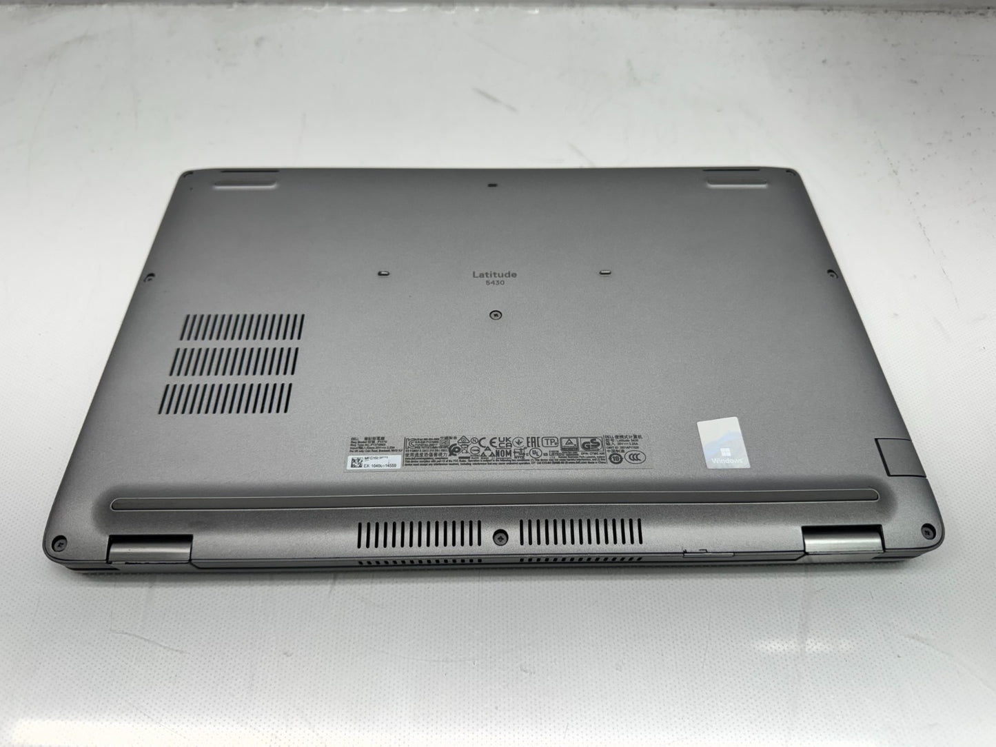 Dell Latitude 5430 14"LT i5-1235U@1.3GHz 16GRAM 256G SSD Win11 *READ**