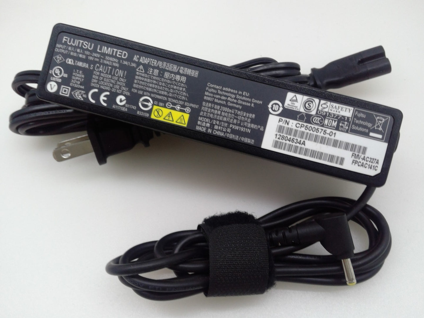 Fujitsu PXW1931N 3.5*1.35mm 19V 3.16A Power Supply Adapter Charger Plug