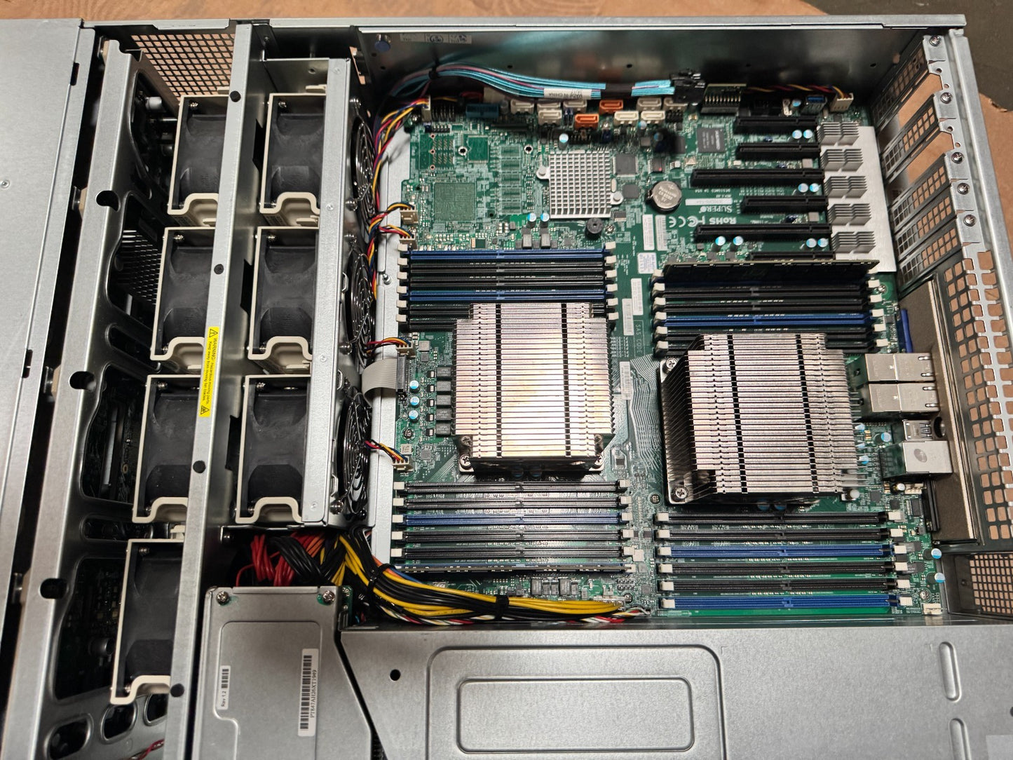 SpuerMicro CSE-847 4U Server 36 BAY 3.5" 2x1000W E5-2620V4@2.1GHZ 32GB DDR4 ECC