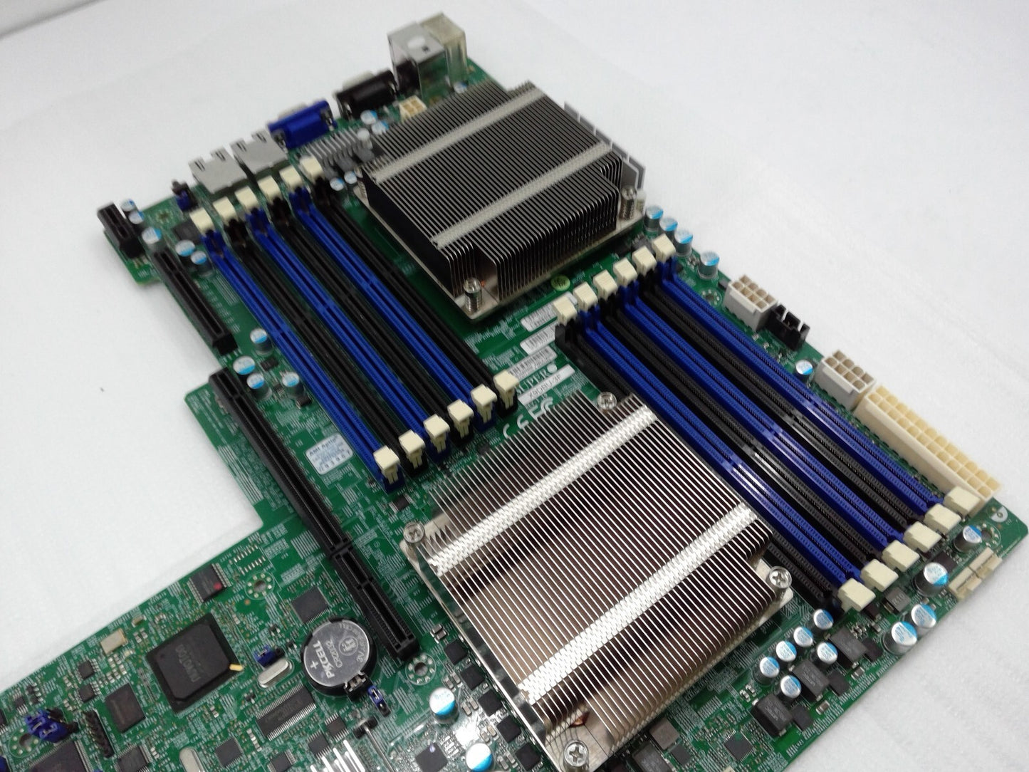 SUPERMICRO X9DBU-3F Motherboard Xeon E5-2428L @1.8GHz x 2 +CPU/ Fan
