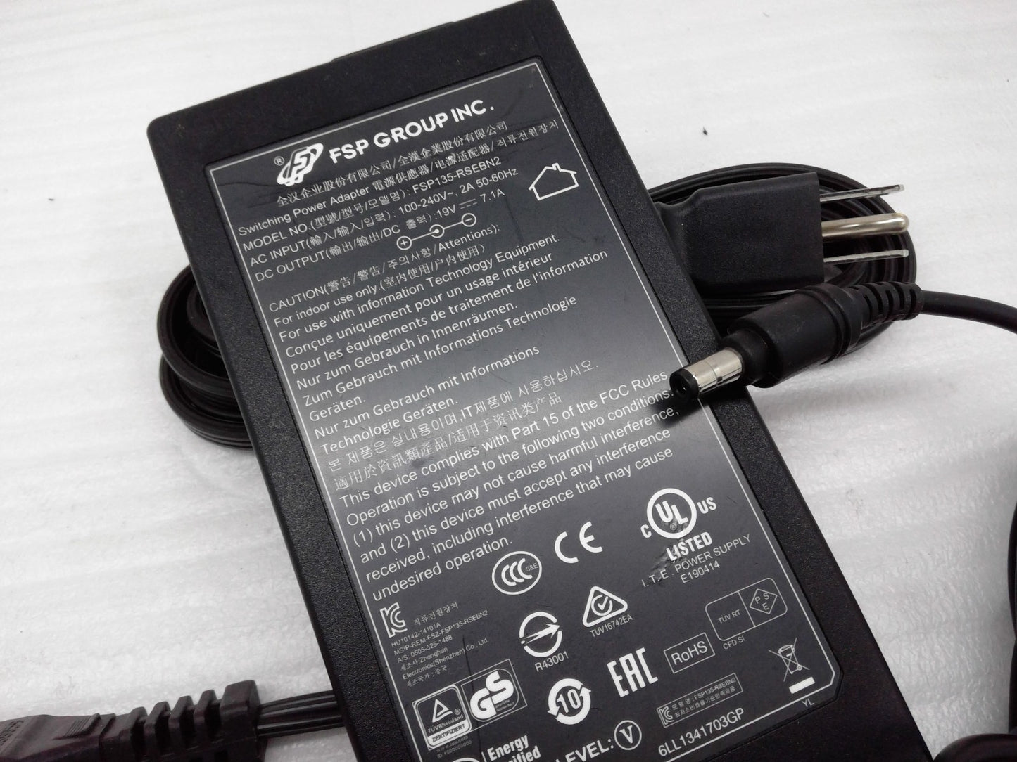 OEM 19V 7.1A AC Adapter For FSP Group INC FSP135-RSEBN2 Gigabyte Power Supply