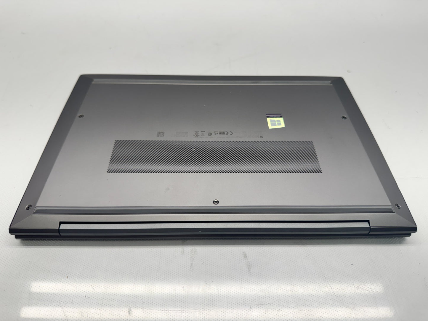HP Zbook Firefly 14 G7 Touch Intel i7-10810U @1.10GHZ 32GB 256GB P520 *READ*