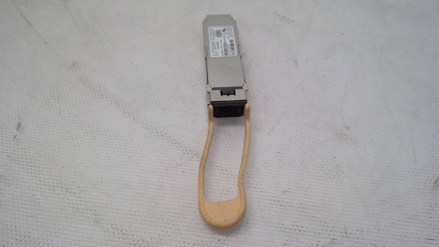 JUNIPER QSFP-100G-SR4 740-058734 100GBASE SR4 QSFP OM3-70M 850NM 70C Transceiver
