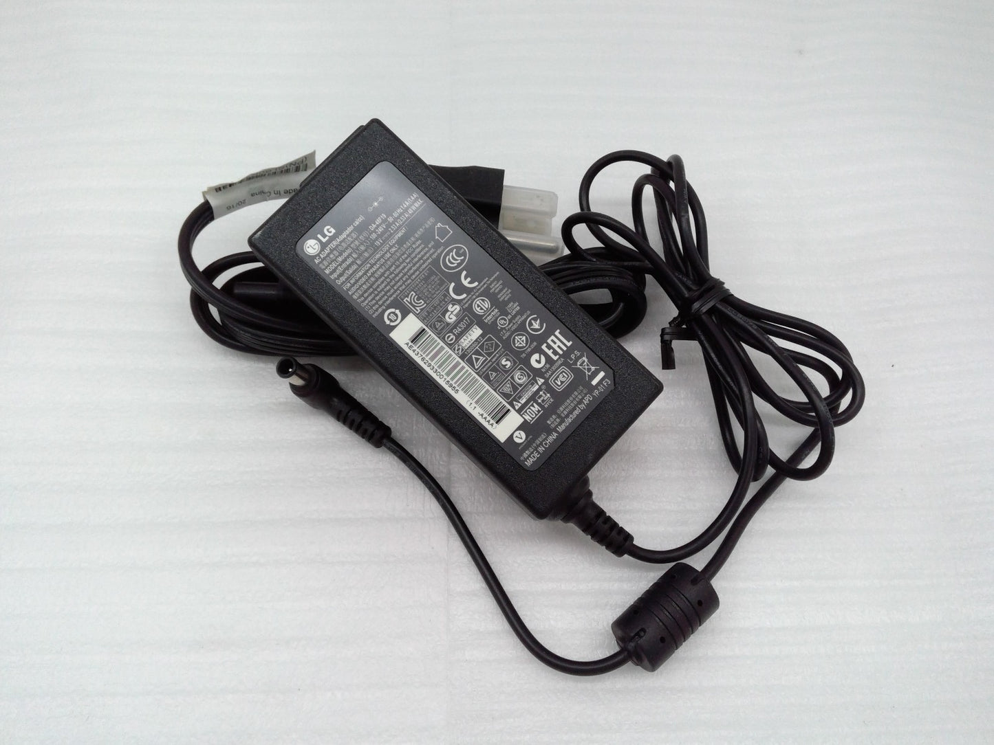 Original LG 19V 2.53A 48w AC Adapter for LG 32LH570B DA-48F19 6.5x4.4mm Black