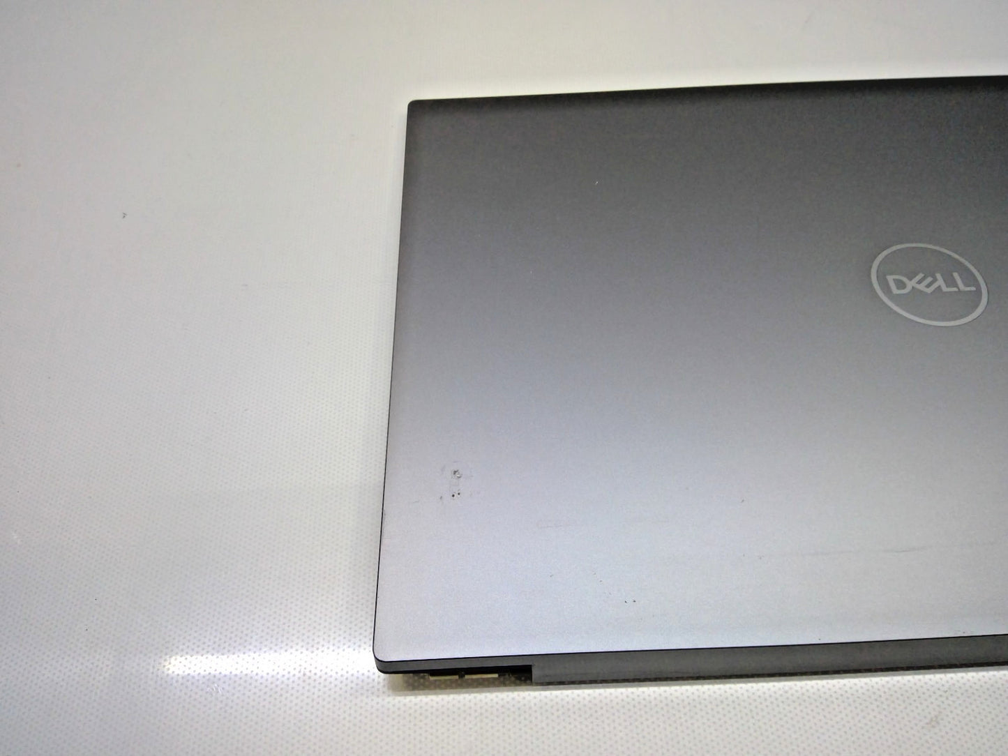 Dell Latitude 5760 17.0" 1920 x 1200 Matte LCD Screen Complete Assembly Gray