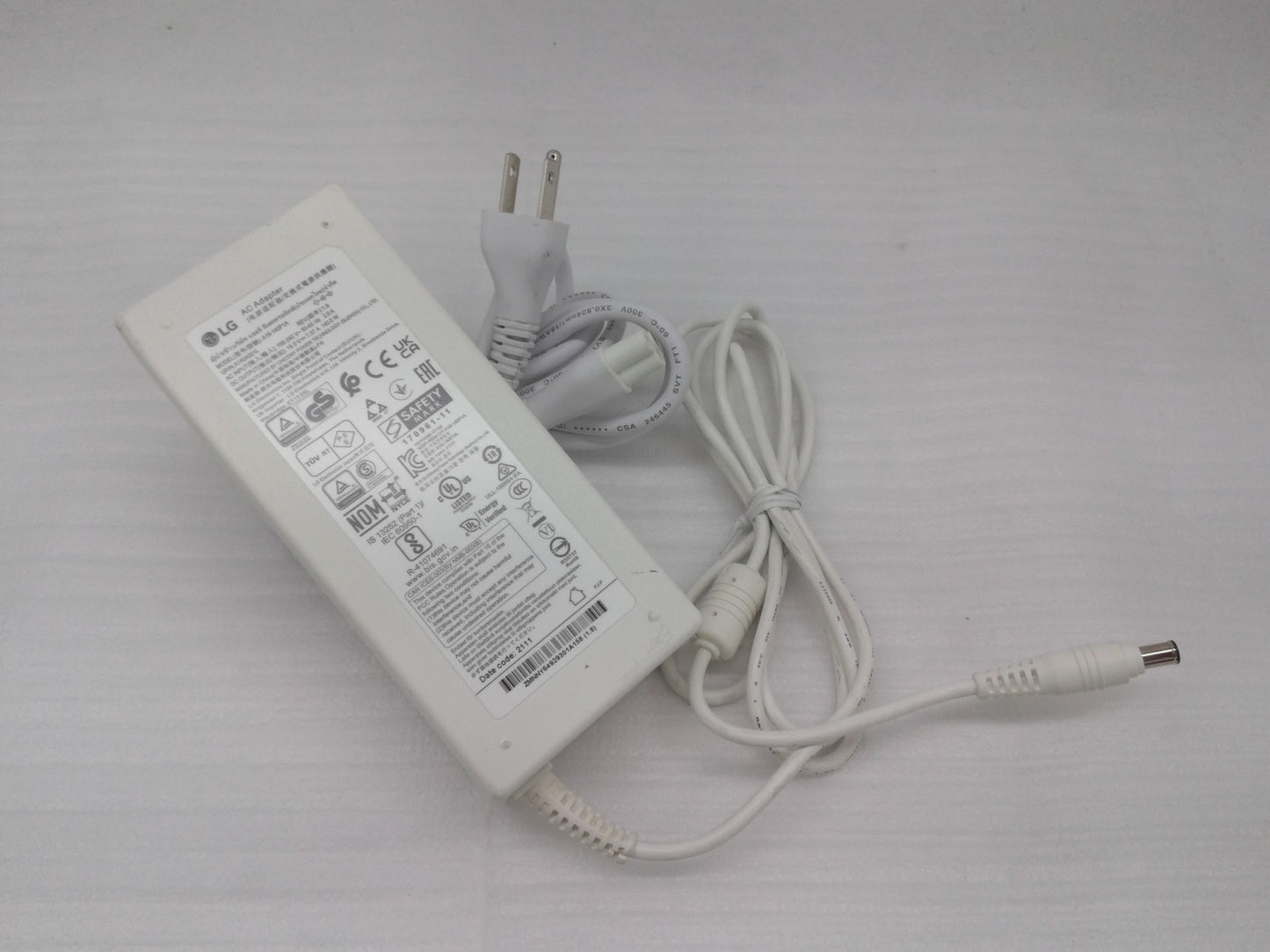 Original LG 19V 7.37A A16-140P1A REV:1.8 AC Adapter for LG 27UL850-W Monitor