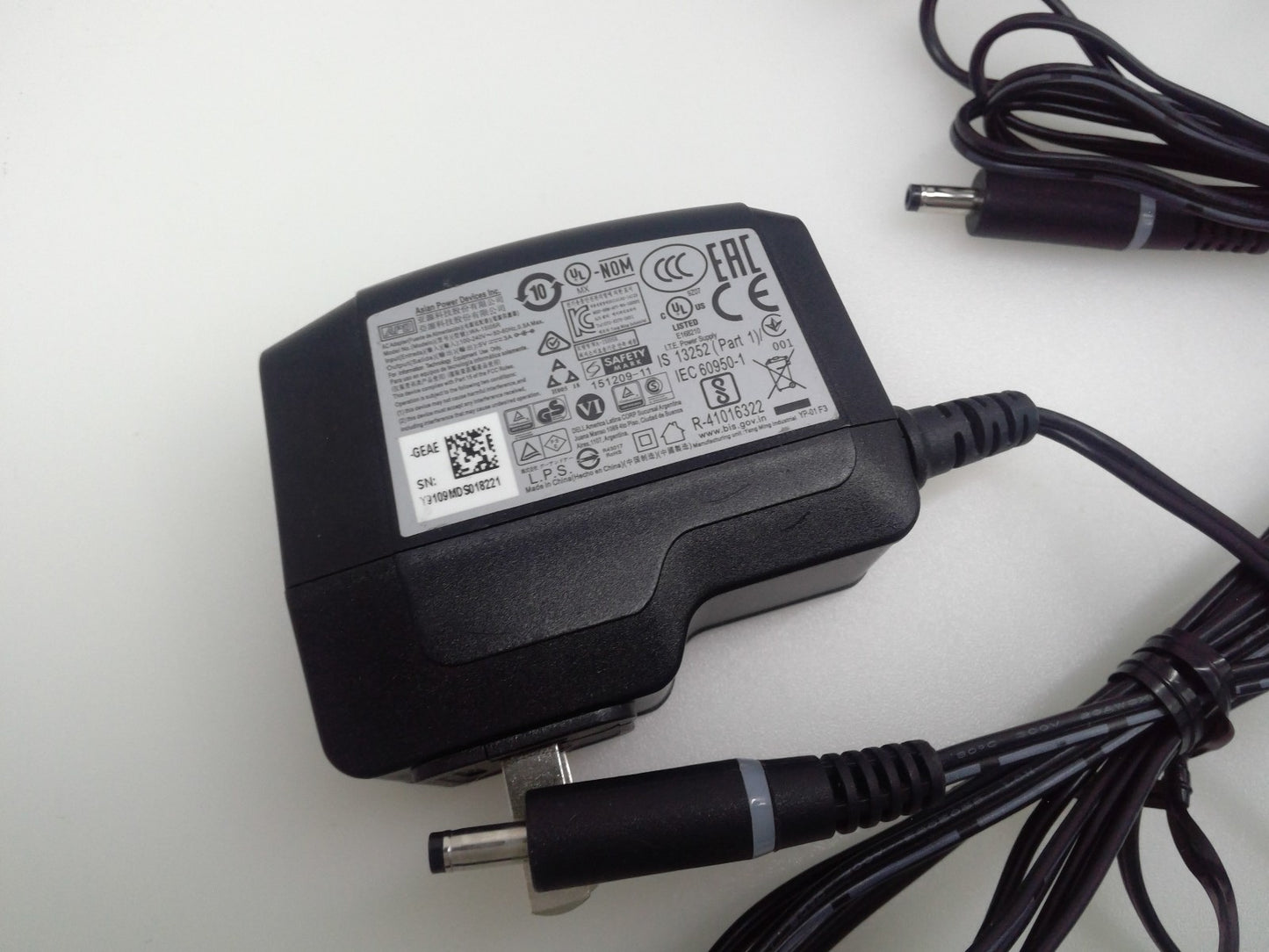 Lot of 2 Genuine APD WA-15105R 5V 3A Tip 4.0*1.35mm AC Power Adapter