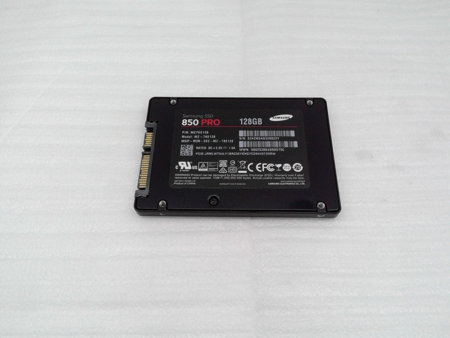 SAMSUNG SSD 850Pro 128BG MZ-7KE128 2.5 "SATA III SSD 6.0Gbps