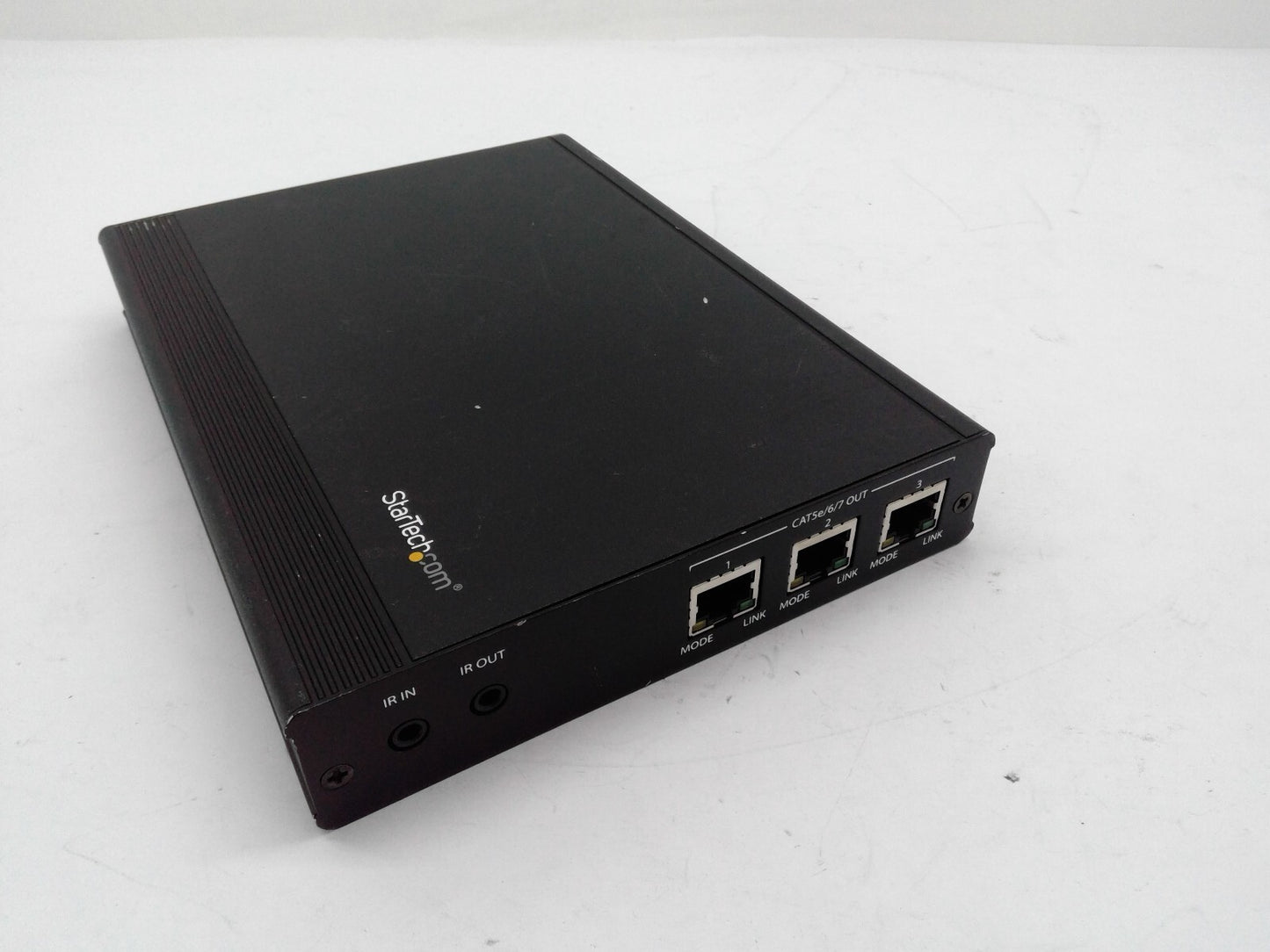 StarTech.com 3 Port HDBase ST124HDBT video extender Transmitter