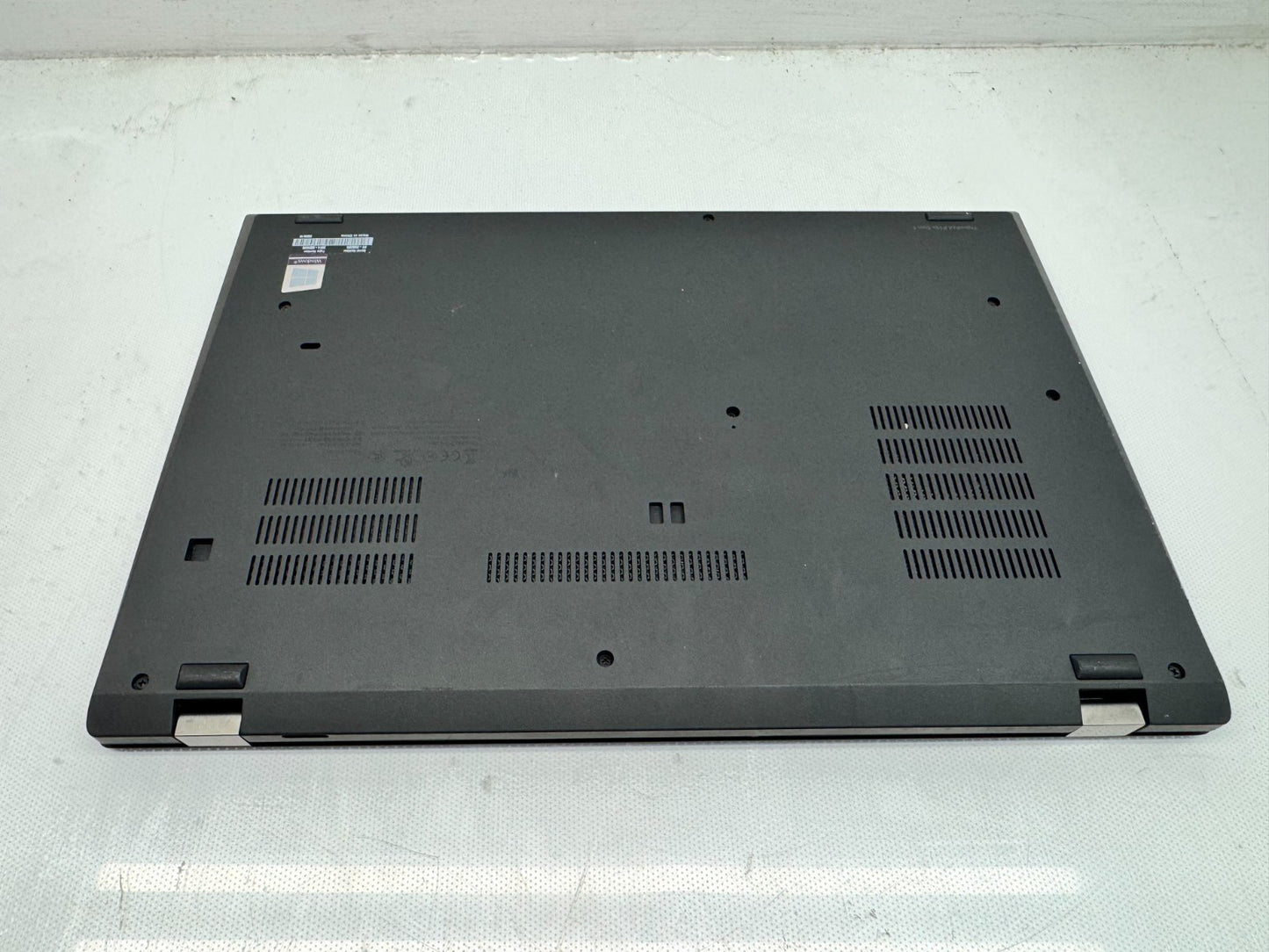 Lenovo ThinkPad P15s Gen 1 Intel i7-10510U@1.8GHz 16GB 256GB P520 Win11 W/AC