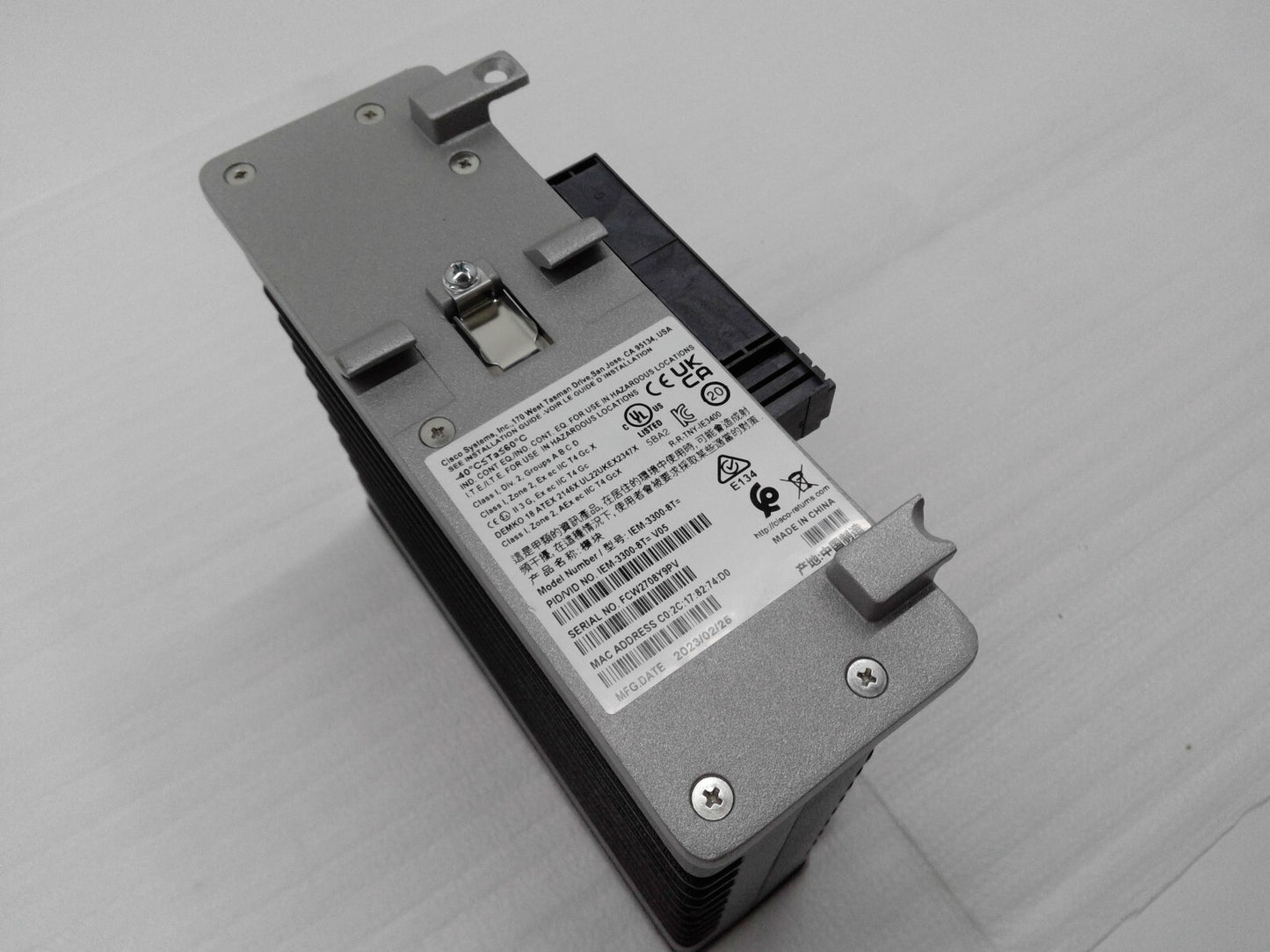 Cisco Catalyst IE3300 Rugged 8Port GE Copper Expansion Module IEM-3300-8T*Detail