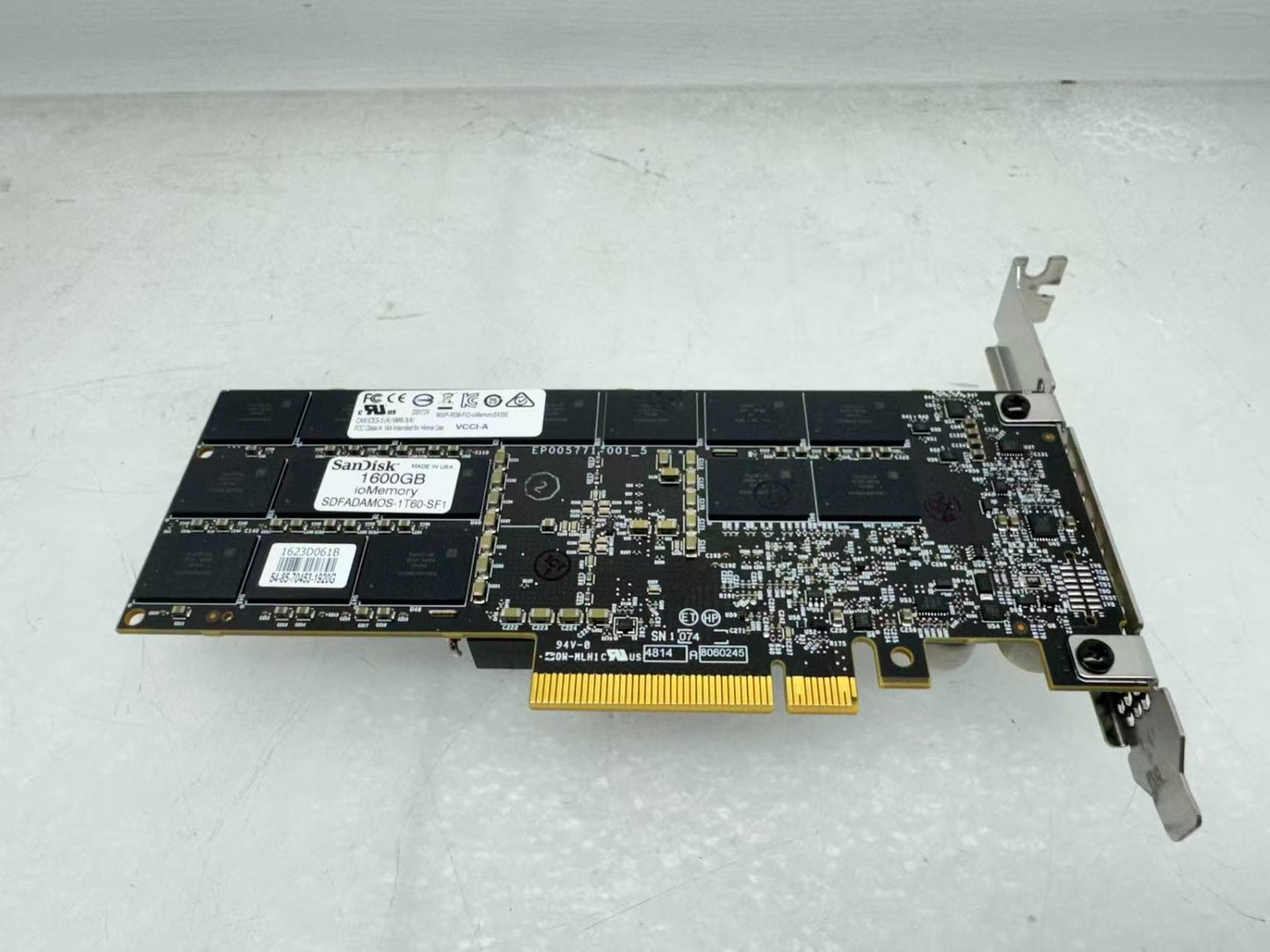 Sandisk Fusion-IoMemory 1600 SDFADAMOS-1T60-SF1 1.6TB PCI-E SSD Card