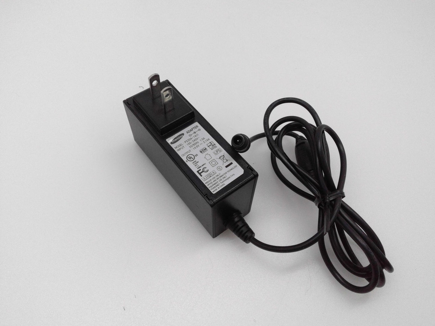 Original Samsung 30W AC Power Adapter PS30A-14J1 Charger 14V 2.14A