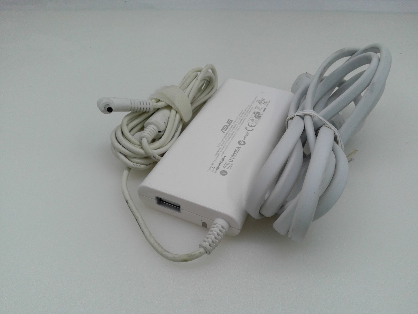 Genuine ASUS Eee Slate B121/EP121 Tablet ADP-65NH A 19.5V 60W Power AC Adapter