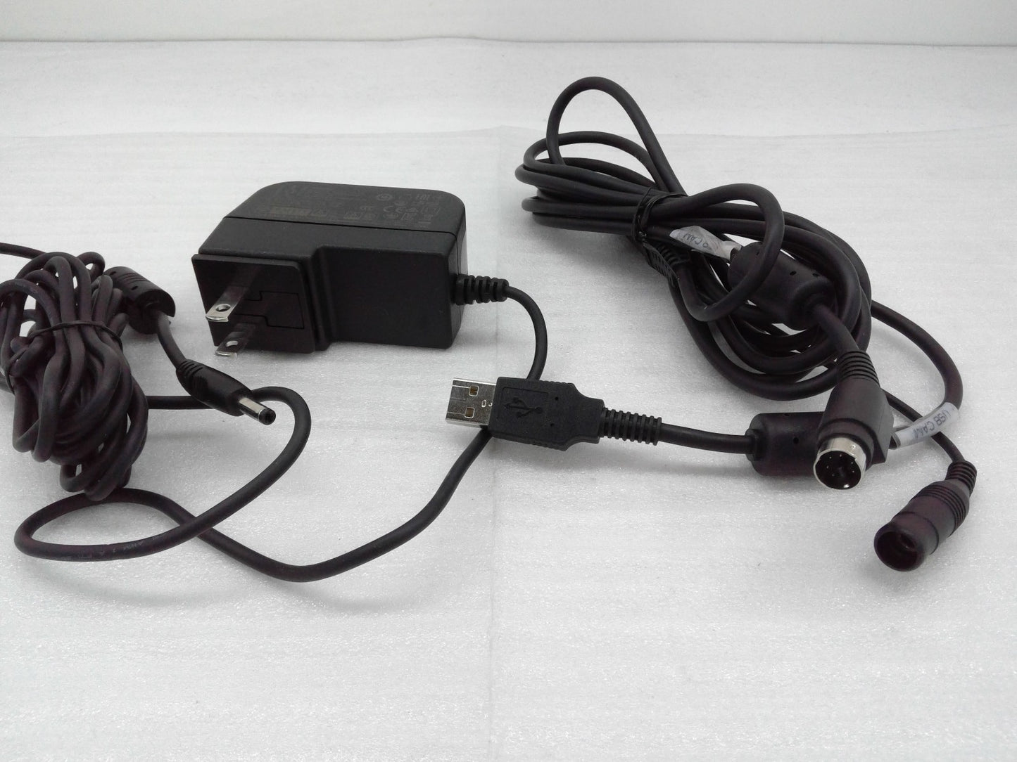 Original Logitech Switching Adapter DSA-18CB-12 FCA W/ Conference Cam Cables