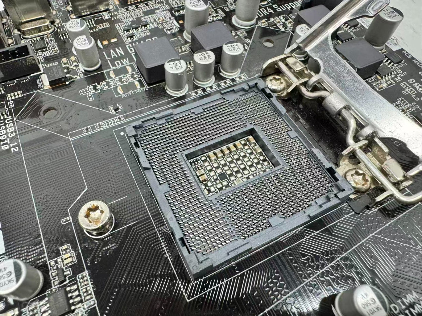 ASUS H110M-R micro ATX Motherboard Socket LGA 1151 DDR4 w/IO Shield