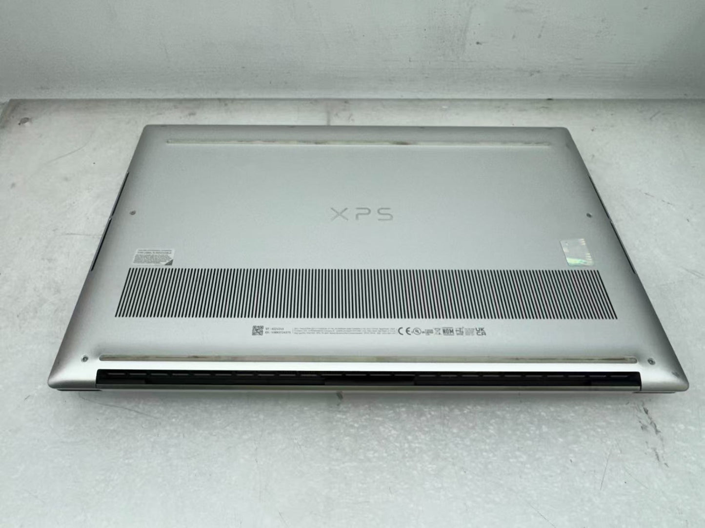 Dell XPS 15 9510 Laptop i7-11800H@2.3GHz 16GB 512G 3050Ti Win11 w/AC *READ*