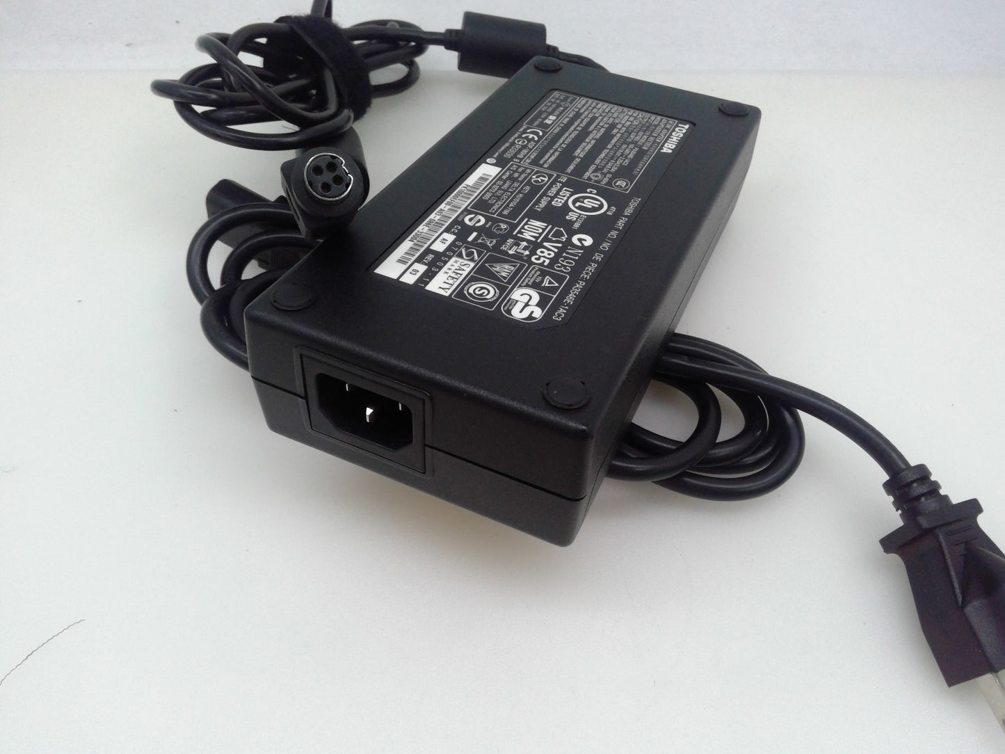 Toshiba AC Adapter Charger For Qosmio X500-10V X500-128 19V 9.5A PA3546E-1AC3