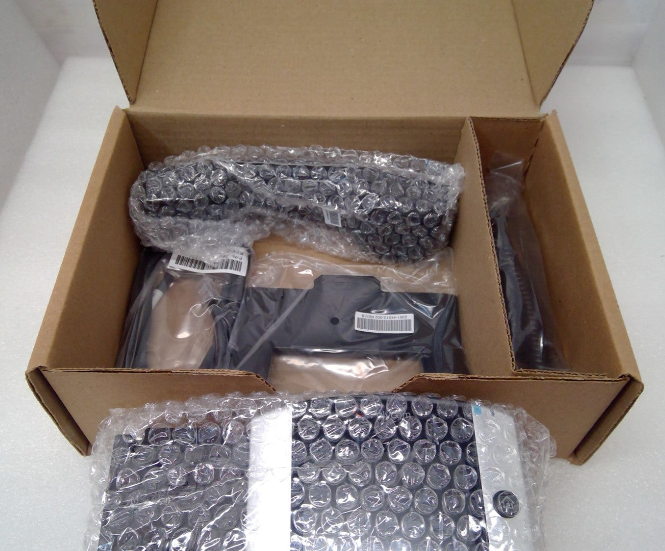 NEW Polycom VVX 501 Desktop Phone POE 2200-48500-025