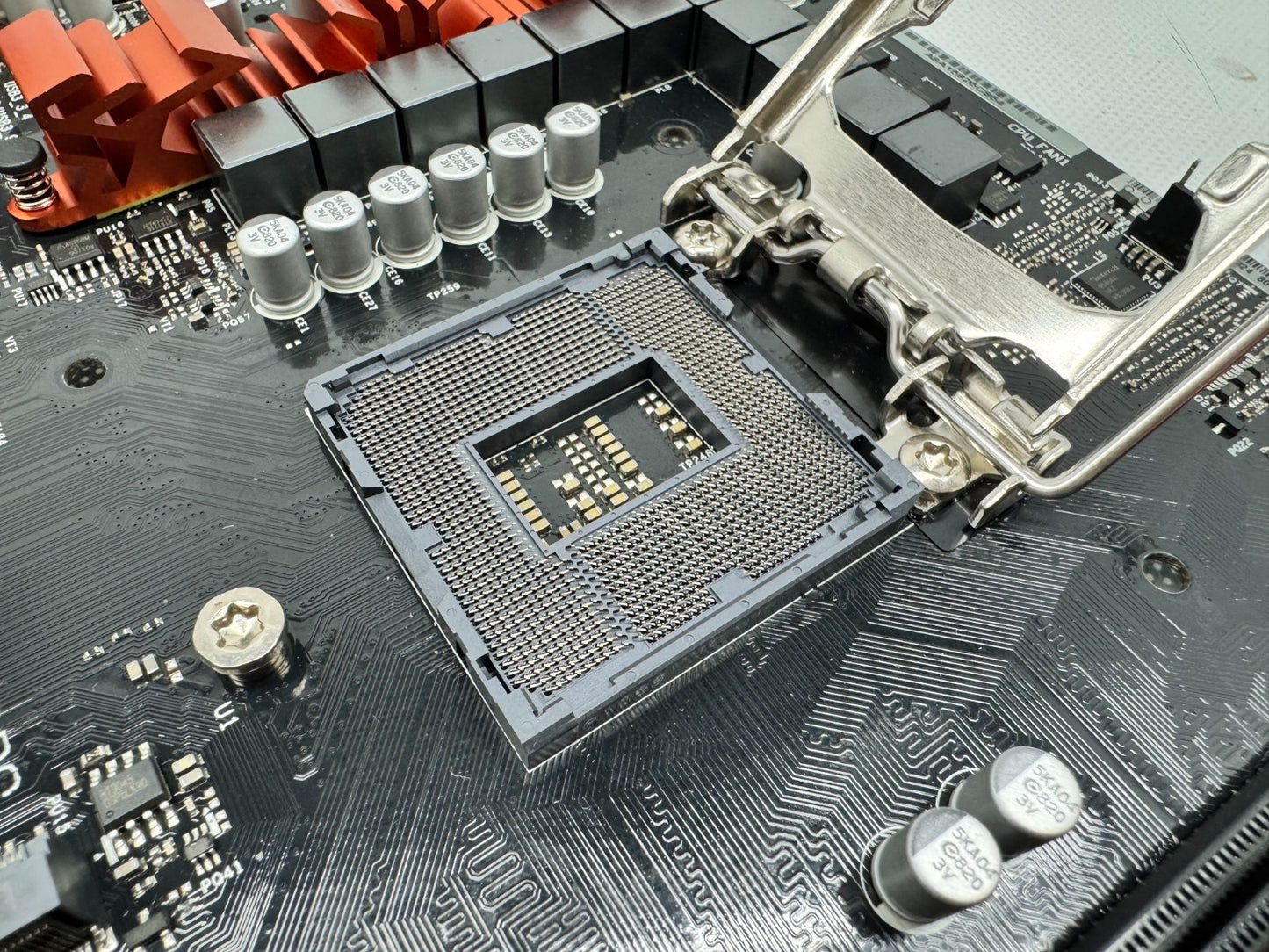 New CyberpowerPC B360M Xtreme LGA1151 Intel 8th 9th Gen Motherboard