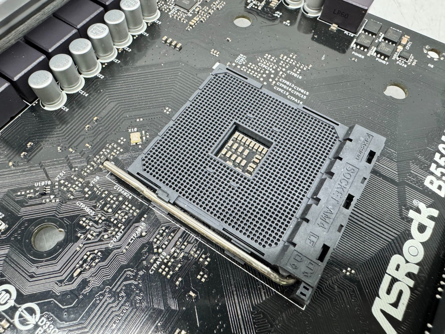 ASRock B550M-C Micro ATX Motherboard AMD Socket AM4 DDR4 WIFI Module *READ*