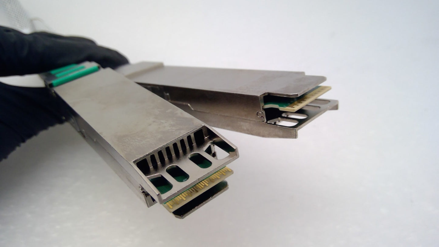 Amphenol NJPPER-G717-01 1179856-01 400G OSFP-112 Passive DAC Cable 0.65m 30AWG