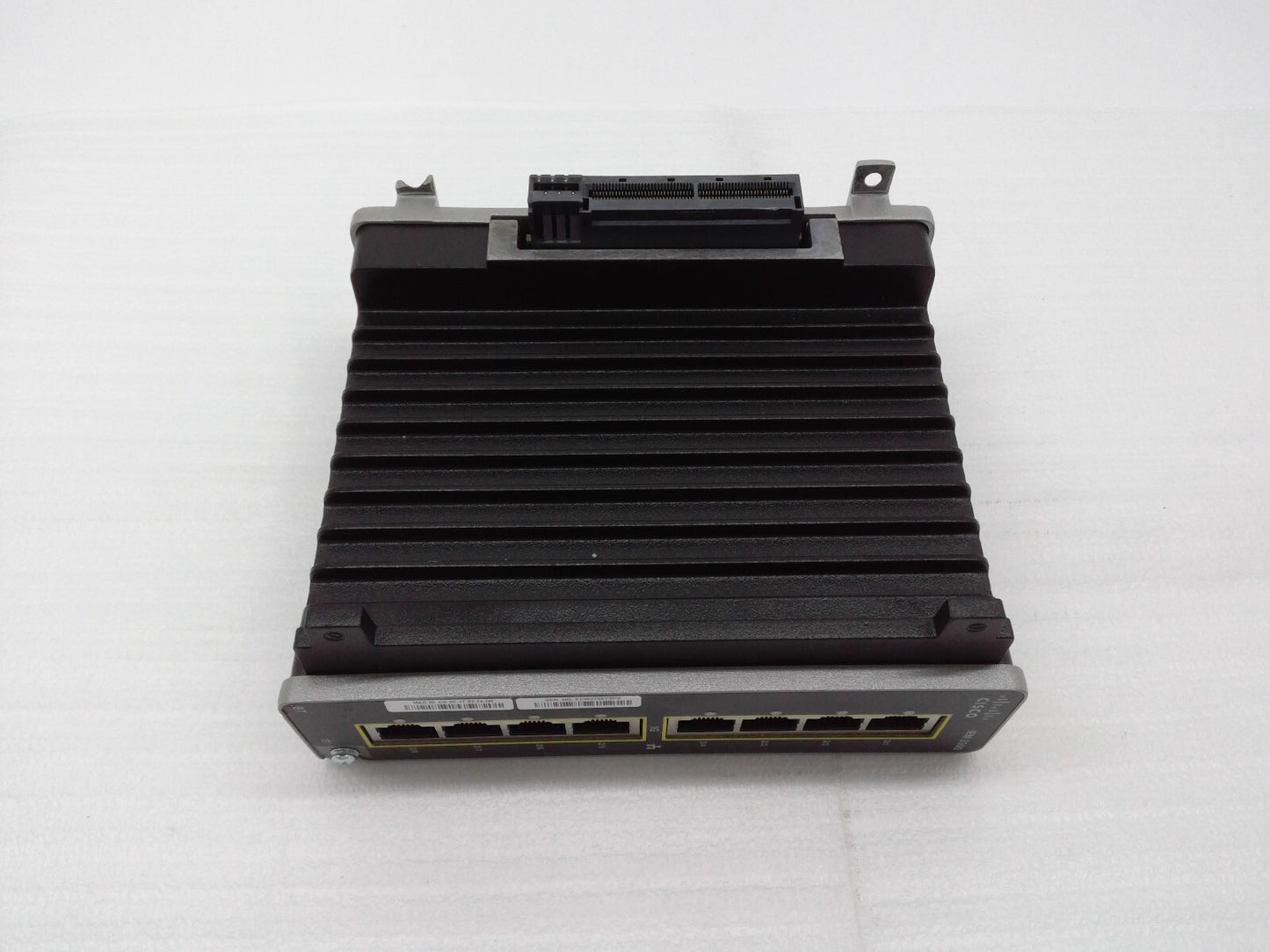 Cisco Catalyst IE3300 Rugged 8Port GE Copper Expansion Module IEM-3300-8T*Detail