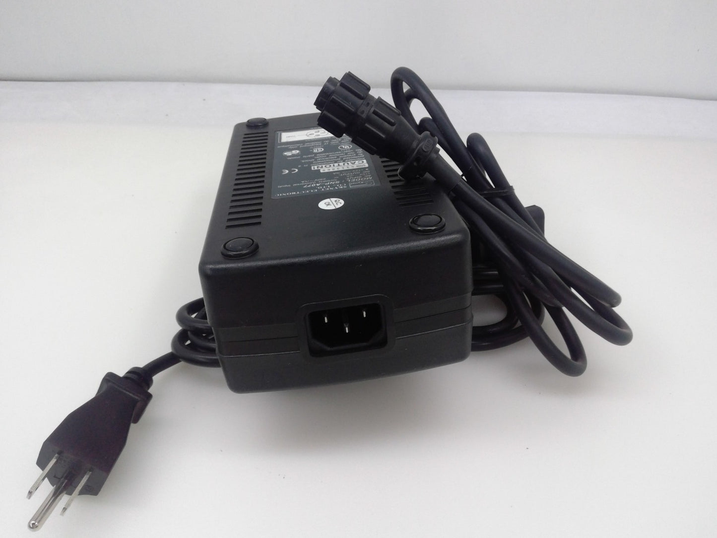Skynet Electronic SNP-A077 AC Adapter Power Supply 12V 6A 4 Pin Barco Round