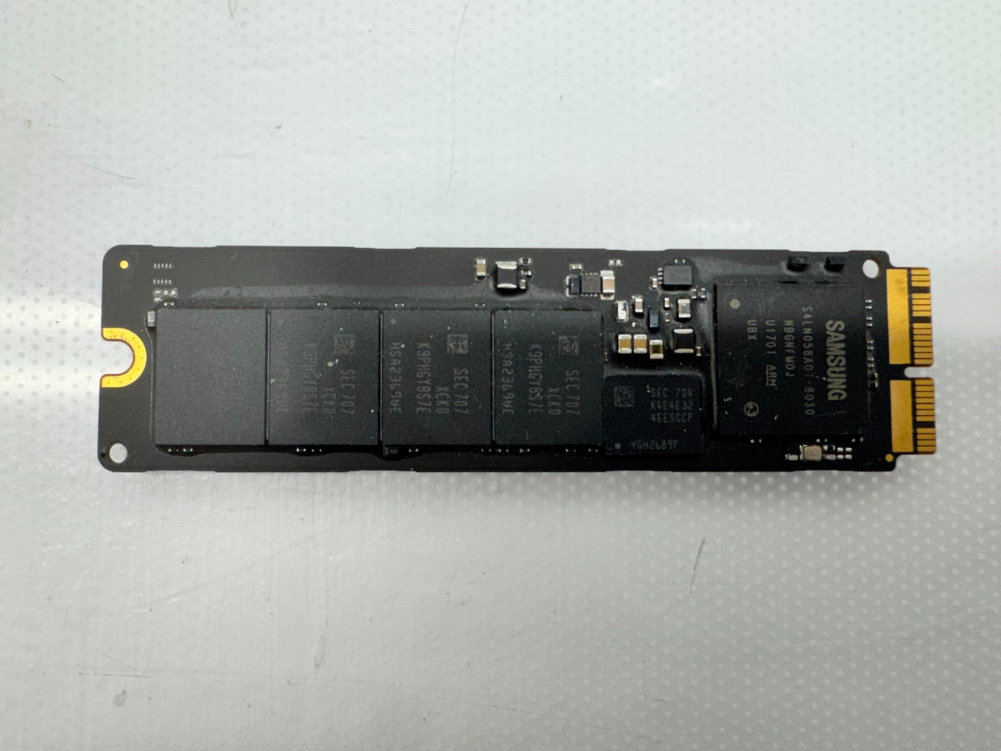 Apple 512GB SSD for Macbook model MZ-JPV512S/0A4 *READ*