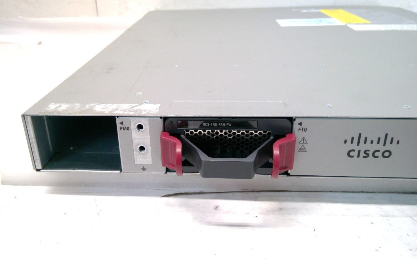 Cisco (NCS) 5500 Series NCS-5501-SE 1RU router 40x10G SFP 4x100GE QSFP28 /NO PSU