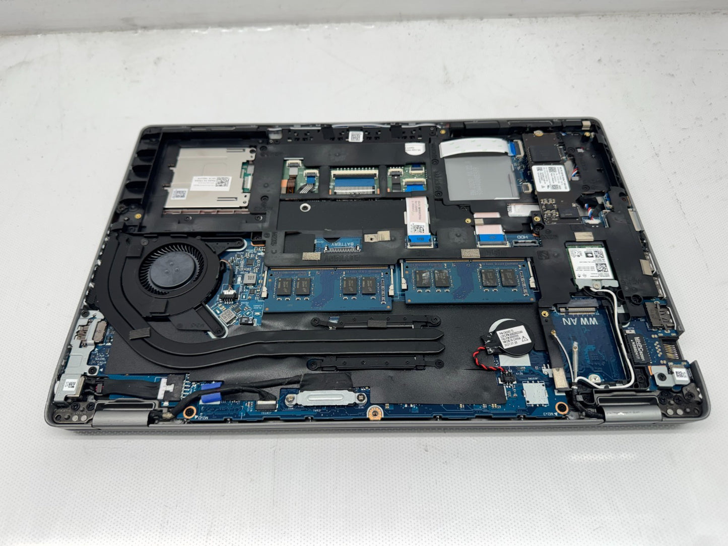 Dell Latitude 5410 14"LT i5-10210U@1.60GHz 16G RAM 256G SSD 1920 x 1080 *READ*