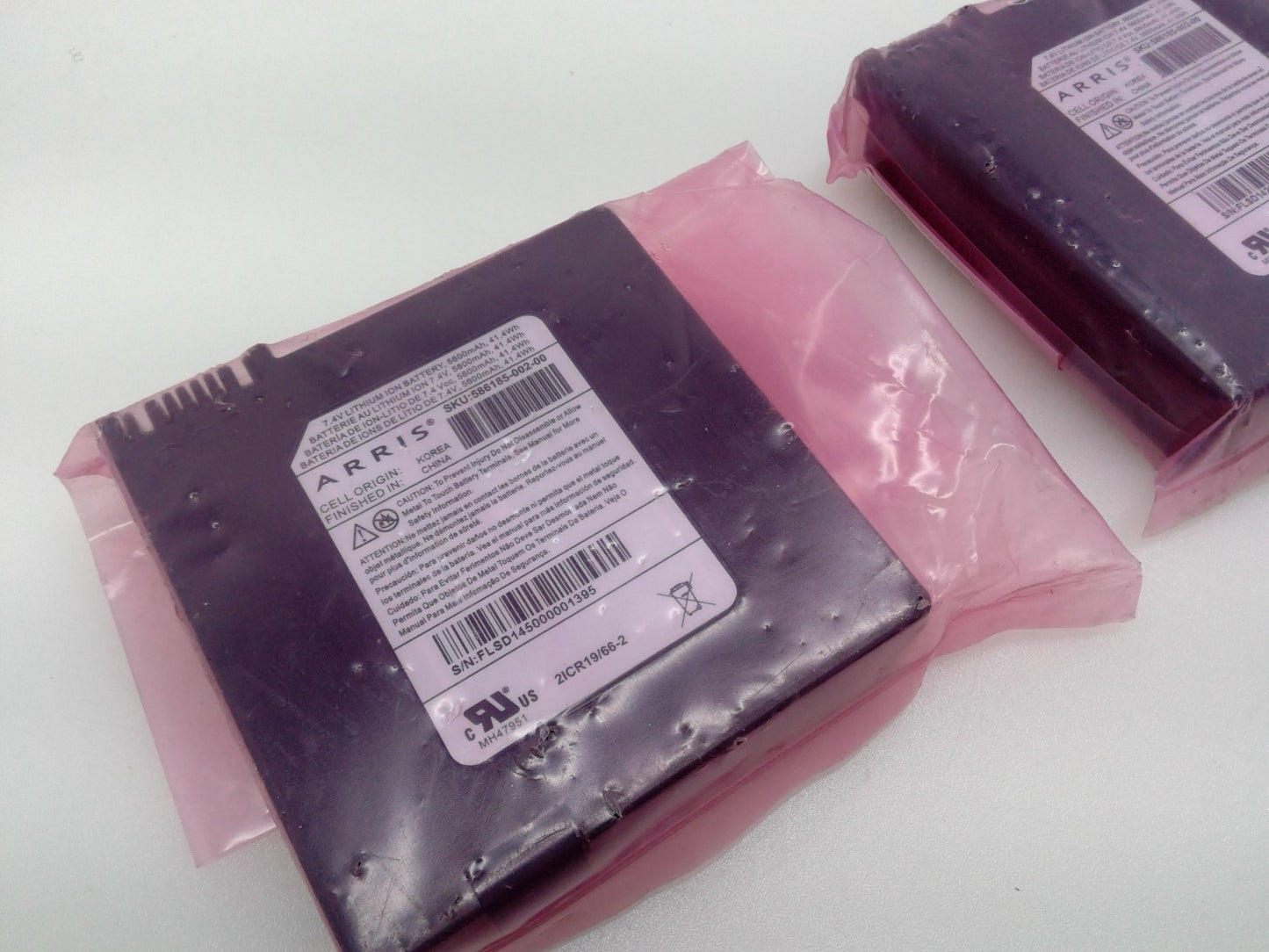 New Lot of 2 ARRIS 7.4V 5600mAh Lithium-ion Li-ION Backup Battery 586185-002-00