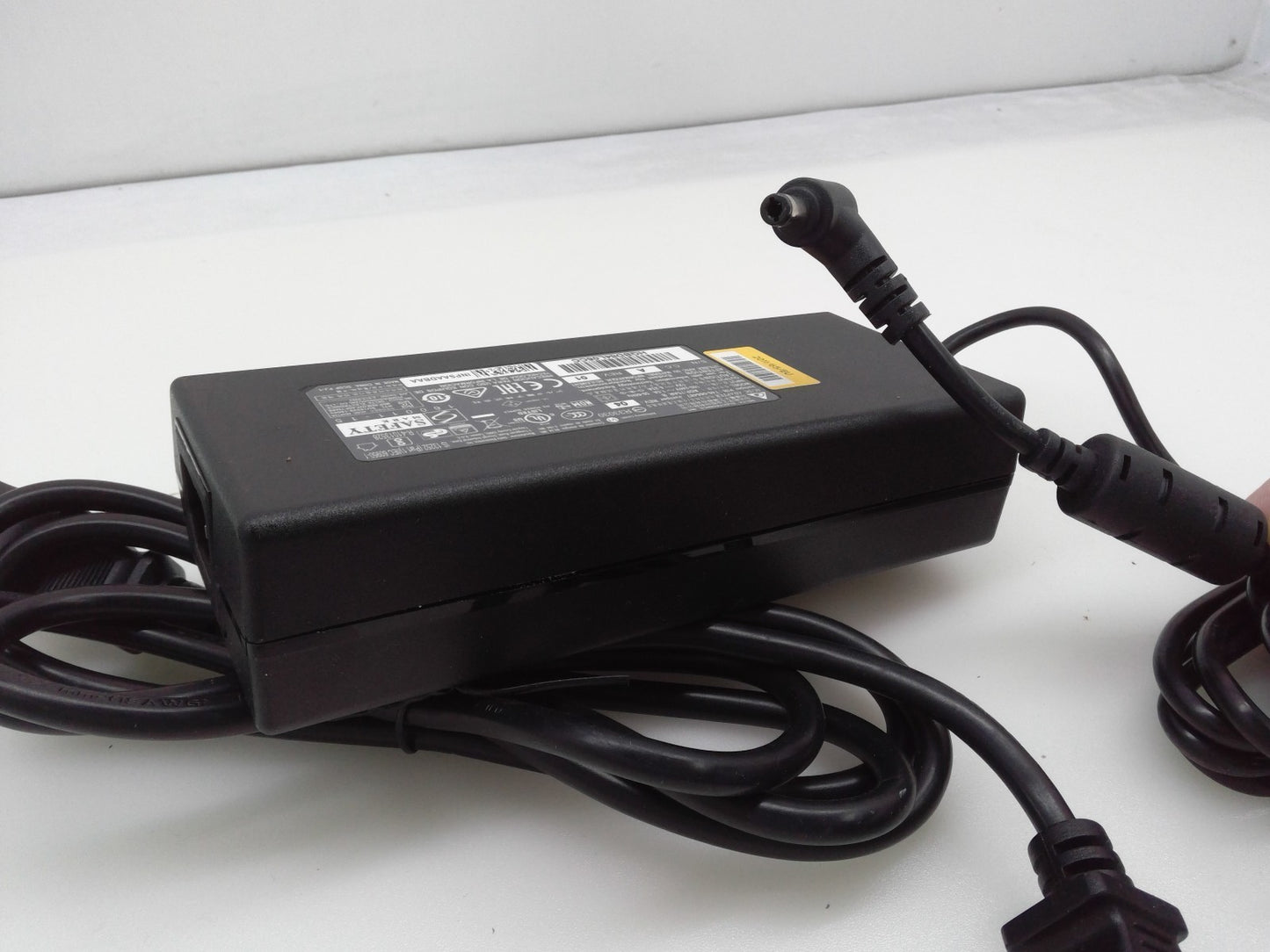 Original Delta ADP-75AR B AC Power Supply Adapter Charger 75W 12V 6.25A