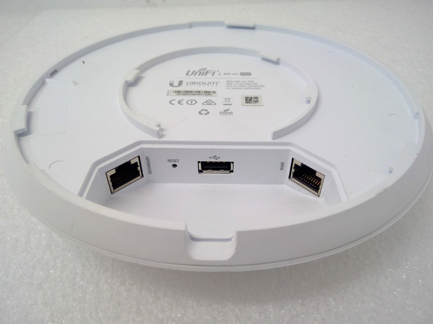 Ubiquiti Unifi AP AC PRO (UAP-AC-PRO) 802.3AF PoE Wireless Access Point