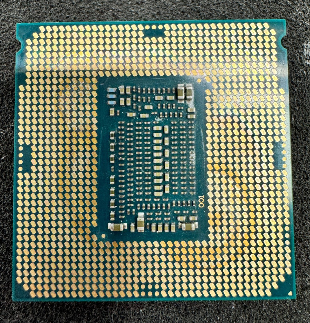 *For Parts* Intel Core i7-8700 SR3QS Desktop Processor 3.2 GHz, 6-Core Not Work