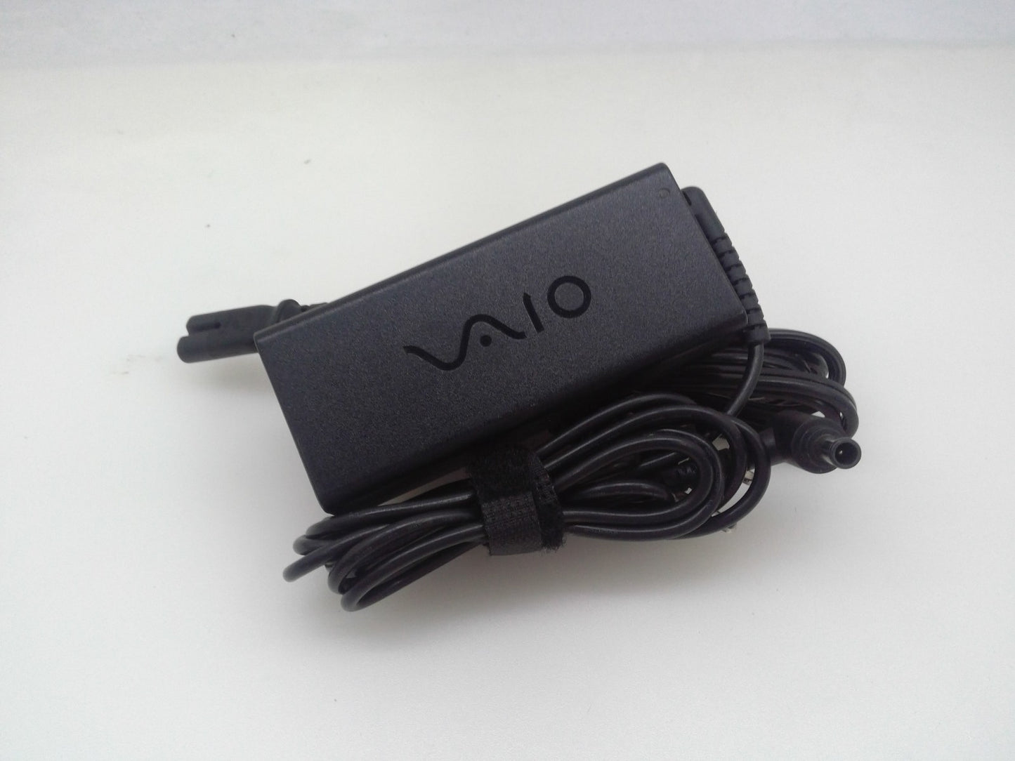 Sony Vaio OEM VGP-AC19V48 Laptop Battery Charger Adapter 19.5V 3.3A AC