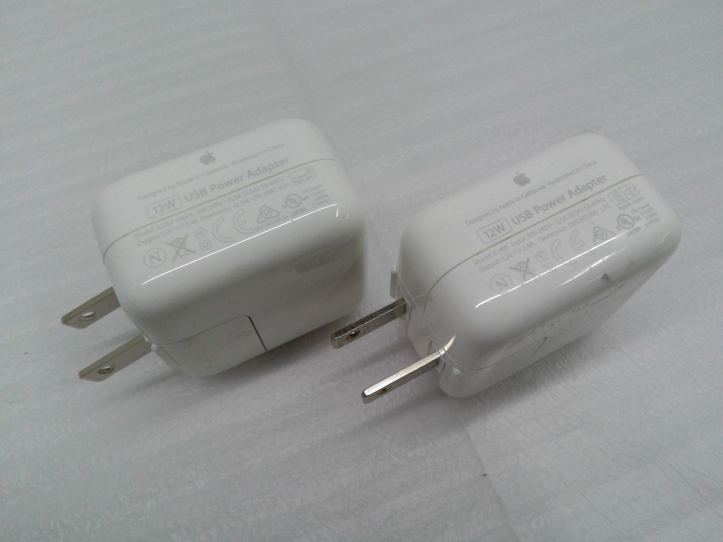 Lot of 2 Genuine Apple 12W USB Power Adapter Charger for iPhone iPad A1404/A2167