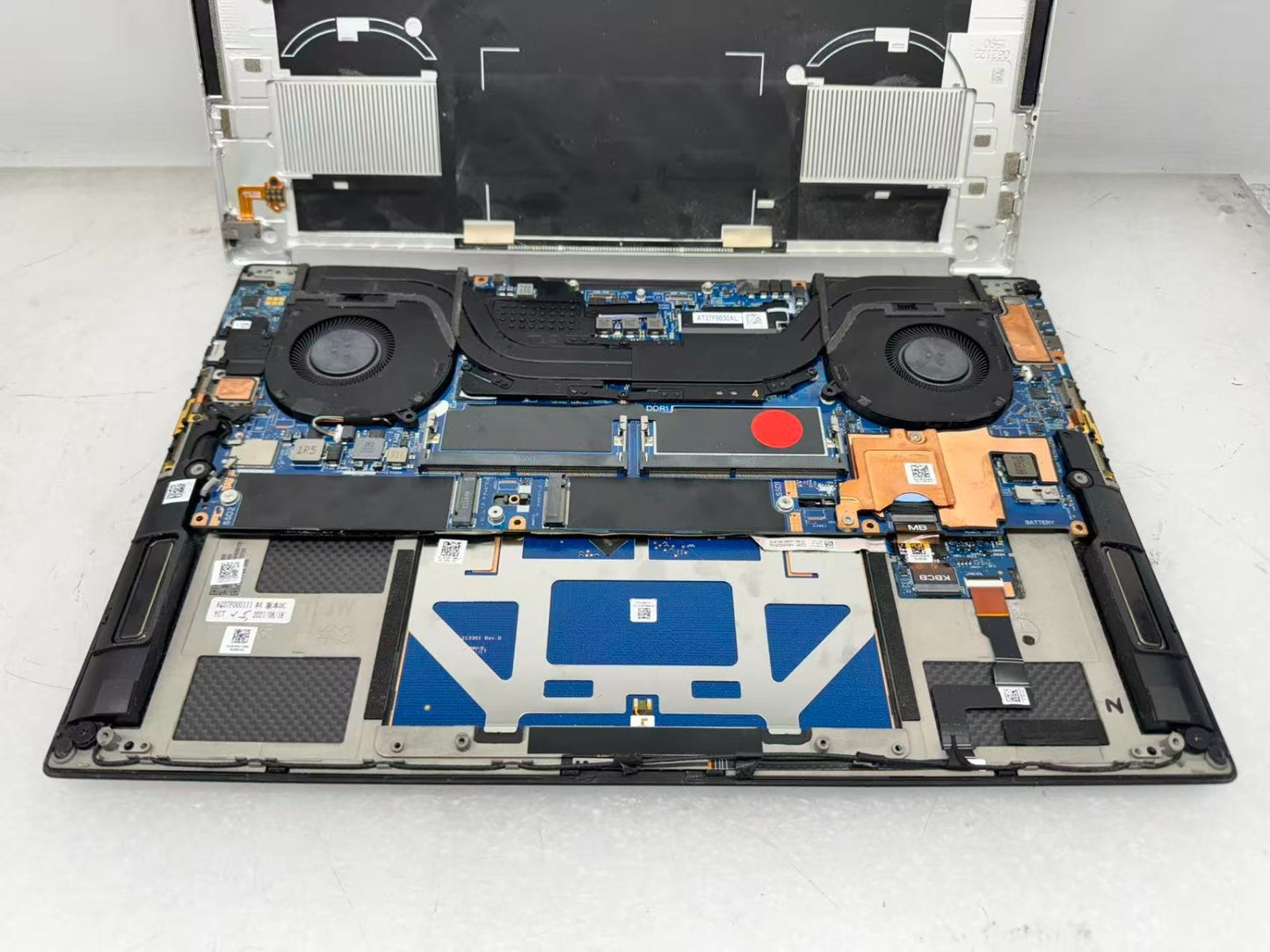 *For Parts* Dell XPS 15 9510 Intel i9-11900H@2.50GHz NVIDIA RTX 3050Ti with case
